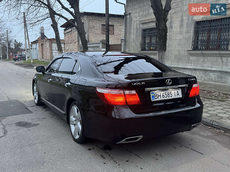 Седан Lexus LS 2007 в Измаиле