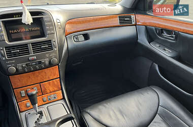 Седан Lexus LS 2002 в 