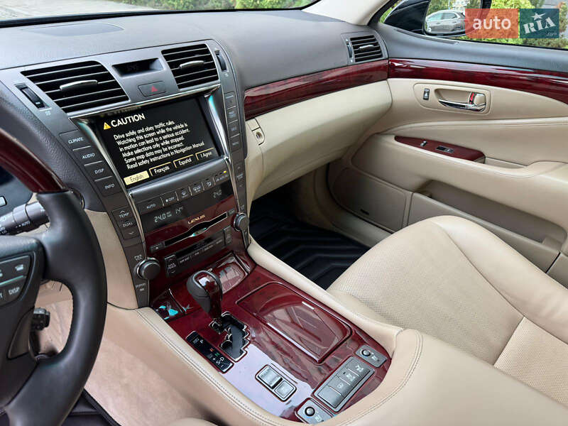 Седан Lexus LS 2007 в Киеве фото 51 Седан Lexus LS 2007 в Киеве