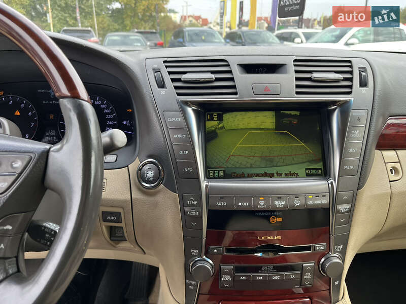 Седан Lexus LS 2007 в Львове