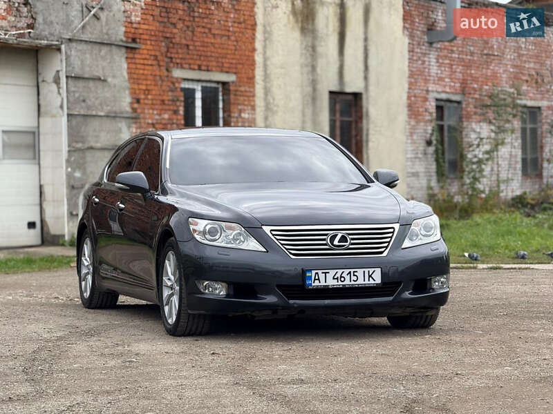 Седан Lexus LS 2011 в Івано-Франківську