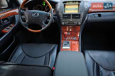 Седан Lexus LS 2005 в 