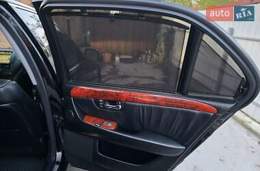 Седан Lexus LS 2005 в 