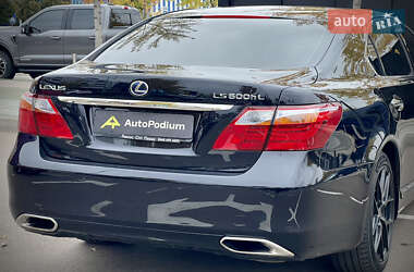Седан Lexus LS 2012 в 