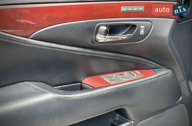 Седан Lexus LS 2012 в 