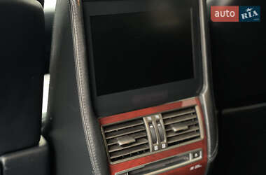 Седан Lexus LS 2012 в 