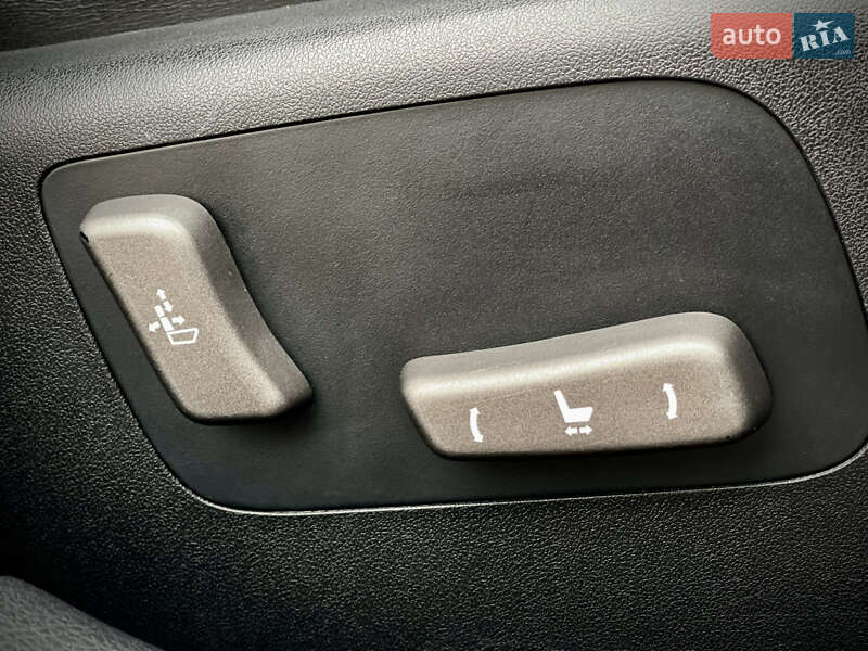 Седан Lexus LS 2012 в Киеве