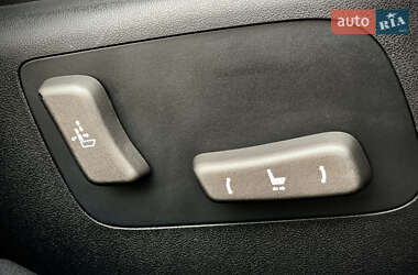 Седан Lexus LS 2012 в 