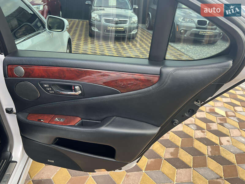 Седан Lexus LS 2010 в Знаменке фото 17 Седан Lexus LS 2010 в Знаменке