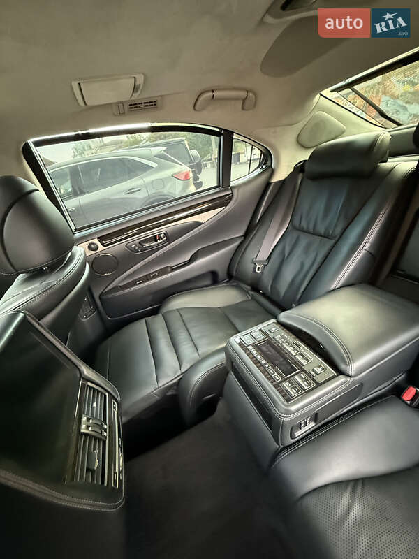 Седан Lexus LS 2013 в Одессе фото 12 Седан Lexus LS 2013 в Одессе