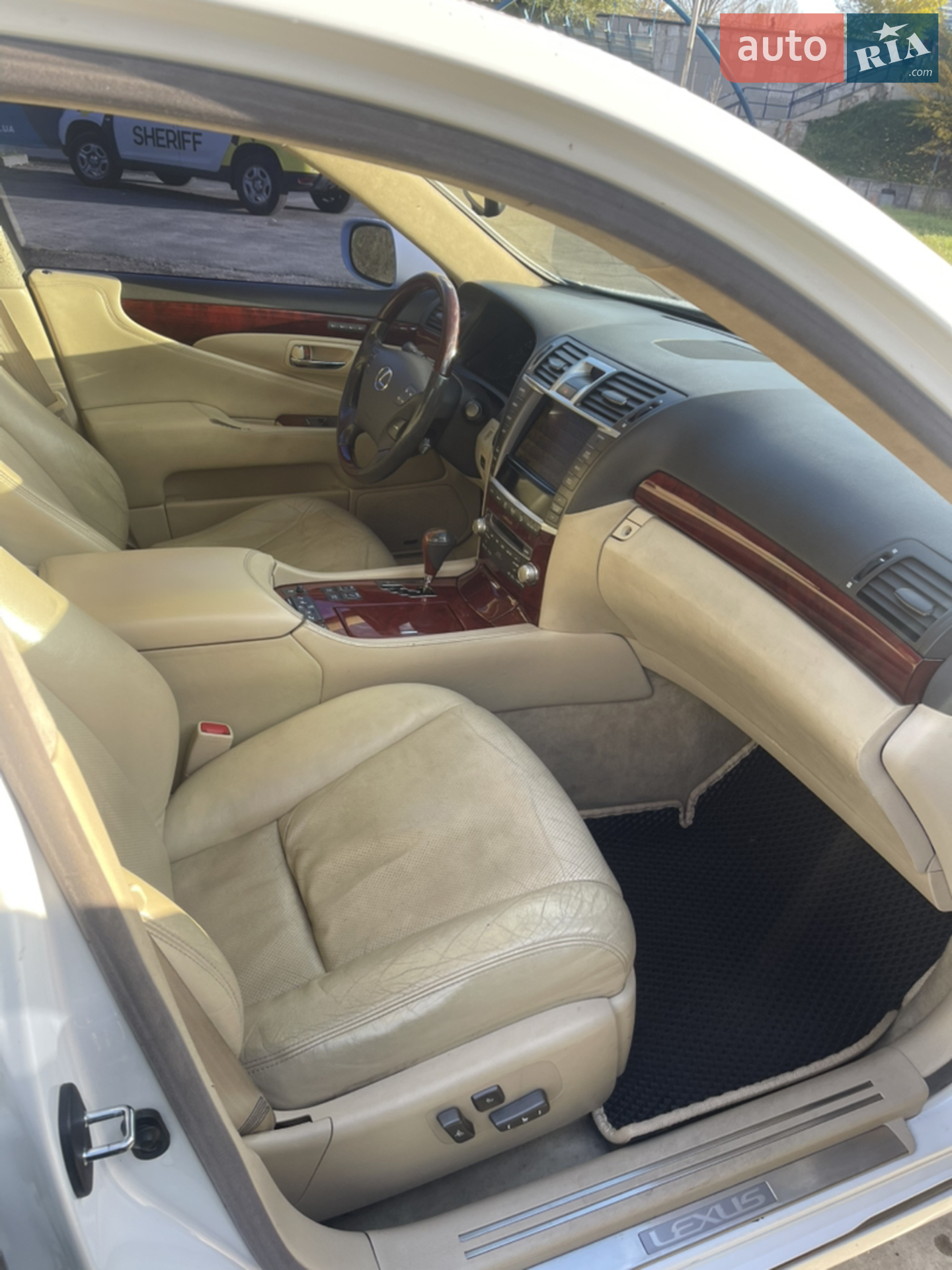 2010 Lexus LS - мініатюра 12