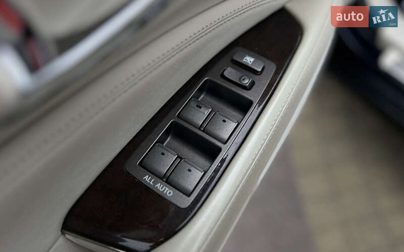 Седан Lexus LS 2007 в Львові