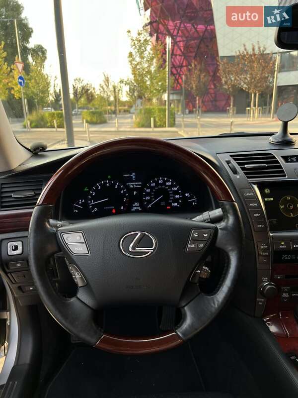 Седан Lexus LS 2007 в Києві