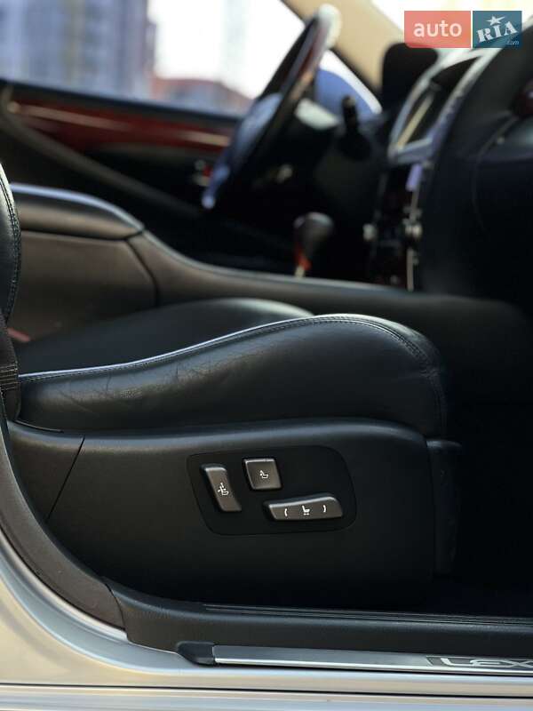 Седан Lexus LS 2007 в Києві