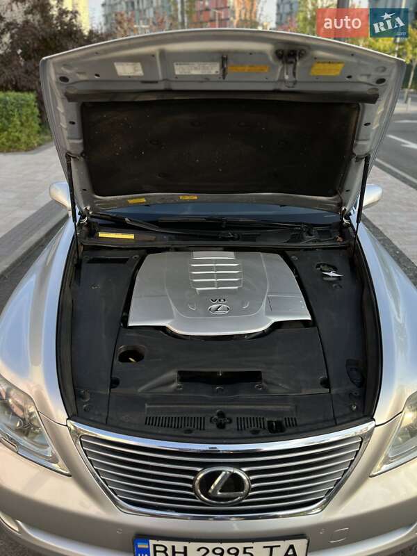 Седан Lexus LS 2007 в Києві