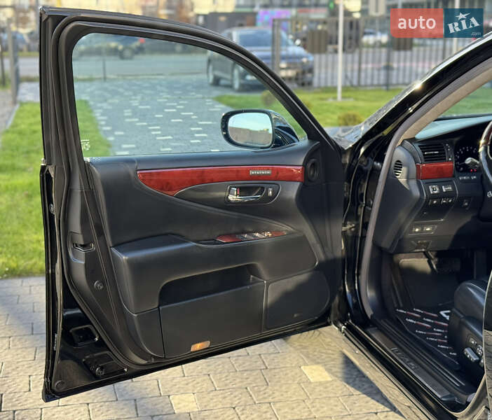 Седан Lexus LS 2007 в Ужгороде