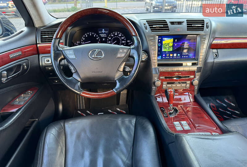 Седан Lexus LS 2007 в Ужгороде