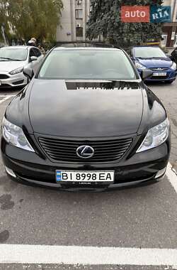 Седан Lexus LS 2008 в Киеве