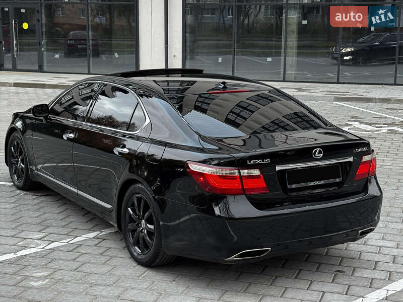 Седан Lexus LS 2008 в Рівному