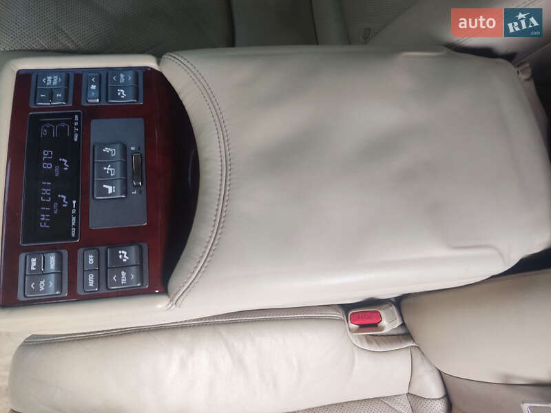 Седан Lexus LS 2006 в Рівному