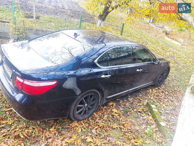 Седан Lexus LS 2006 в Рівному