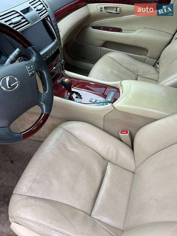 Седан Lexus LS 2007 в Киеве фото 5 Седан Lexus LS 2007 в Киеве
