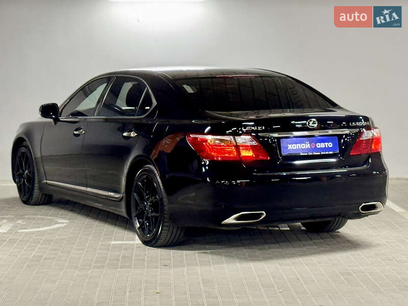 Седан Lexus LS 2012 в Києві