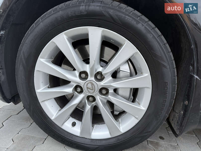 Седан Lexus LS 2011 в Ірпені