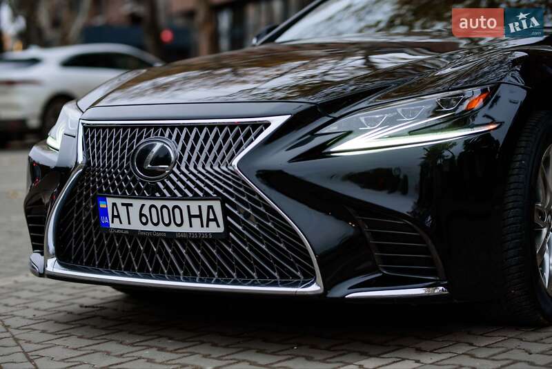Седан Lexus LS 2018 в Ивано-Франковске