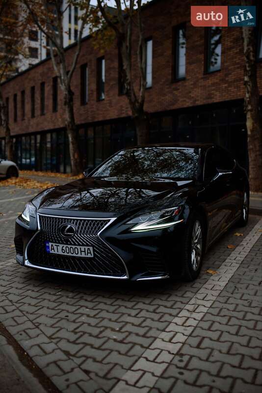 Седан Lexus LS 2018 в Ивано-Франковске