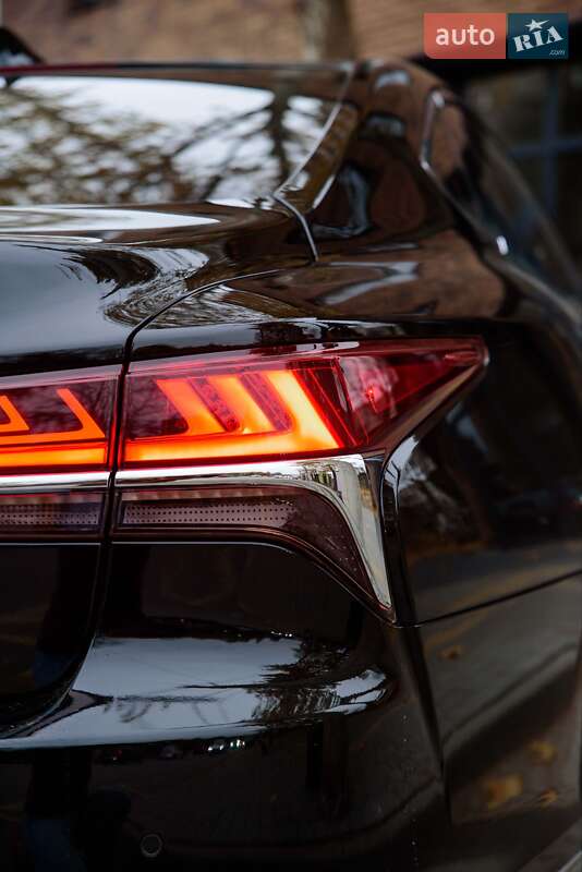 Седан Lexus LS 2018 в Ивано-Франковске