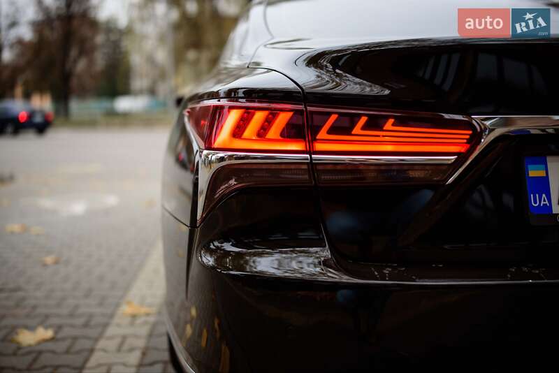 Седан Lexus LS 2018 в Ивано-Франковске