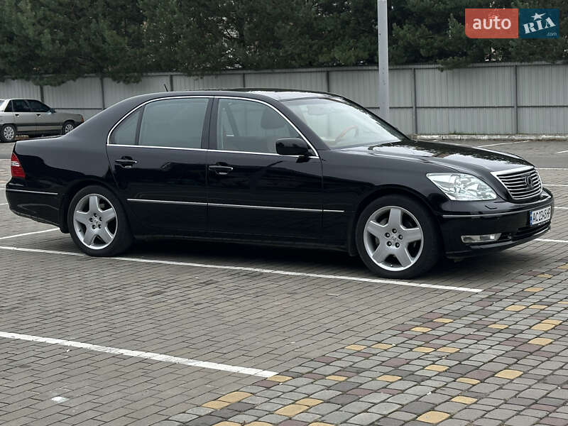 Седан Lexus LS 2004 в Луцке
