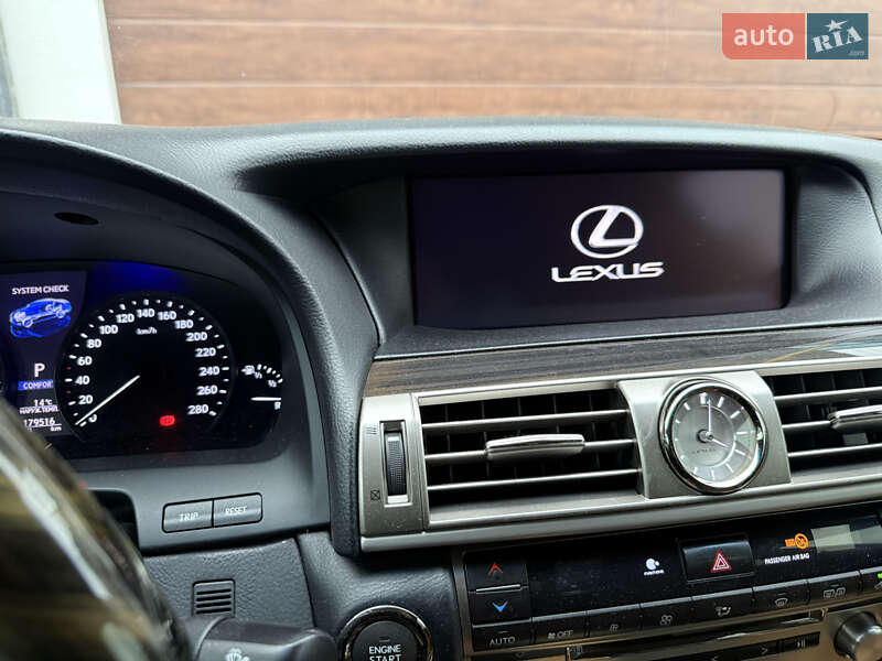 Седан Lexus LS 2012 в Умани