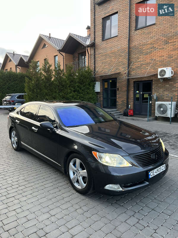 Седан Lexus LS 2008 в Виннице