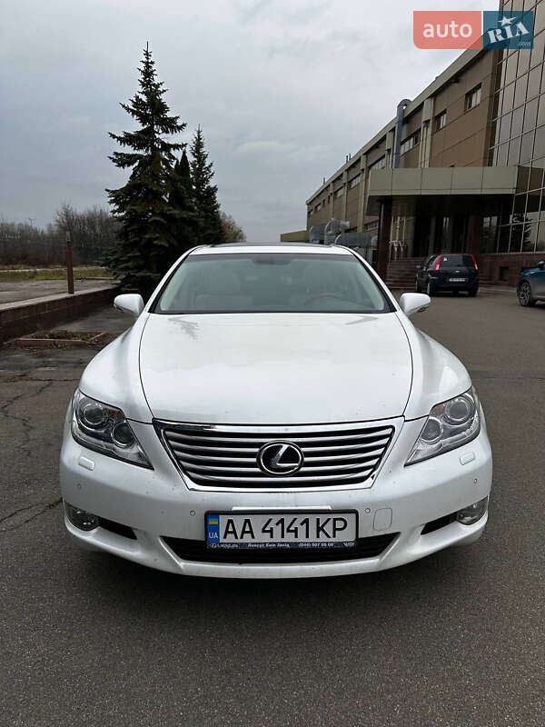 Седан Lexus LS 2011 в Києві