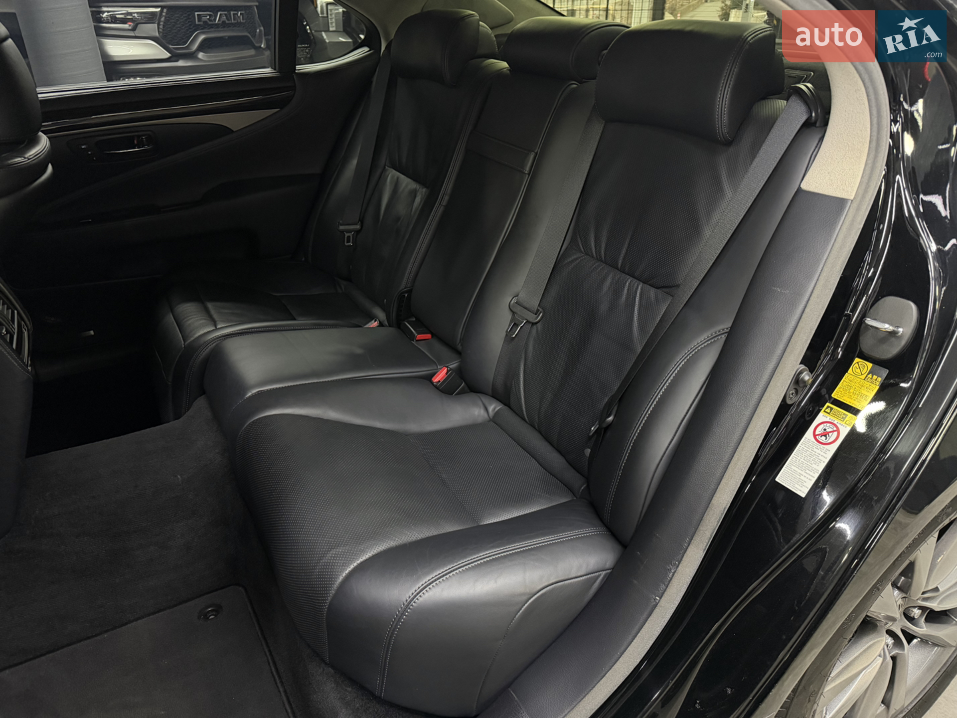 2013 Lexus LS - мініатюра 21
