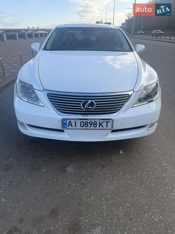 Lexus LS, фото из объявления