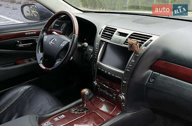 Седан Lexus LS 2007 в Луцке