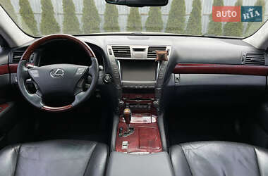 Седан Lexus LS 2007 в Луцке