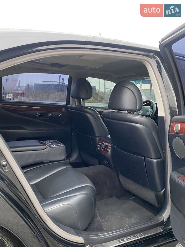 Седан Lexus LS 2008 в Луцьку