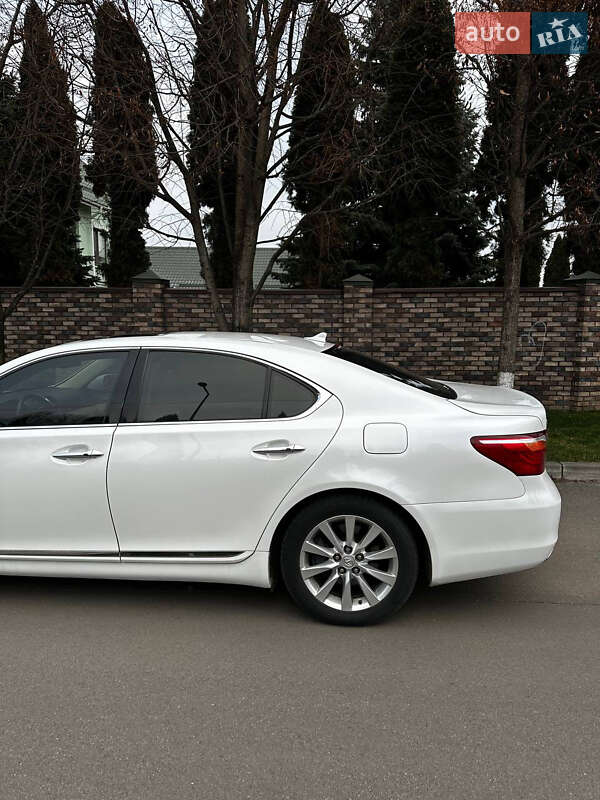 Седан Lexus LS 2011 в Киеве