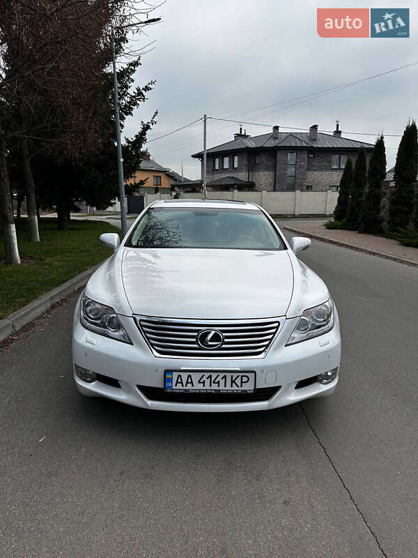 Седан Lexus LS 2011 в Киеве