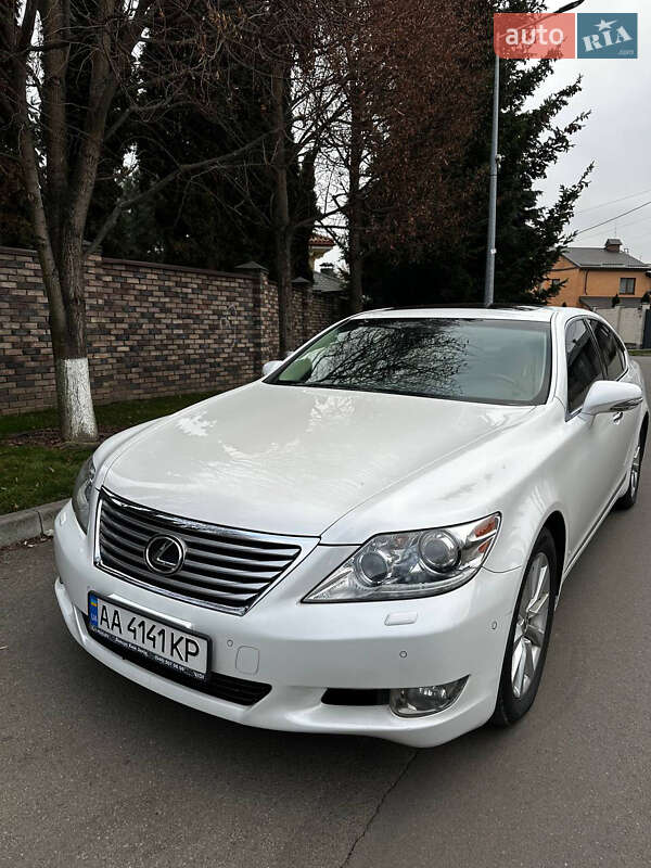 Седан Lexus LS 2011 в Киеве