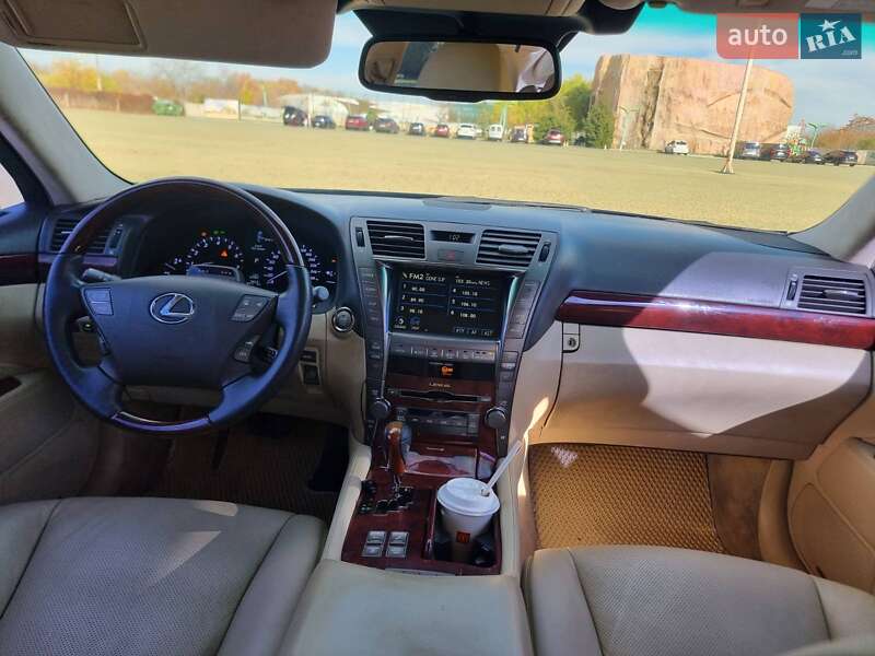 Седан Lexus LS 2007 в Одессе