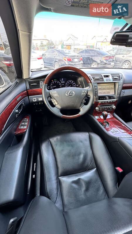 Седан Lexus LS 2010 в Кропивницькому