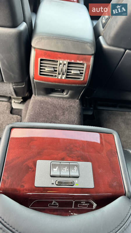 Седан Lexus LS 2010 в Кропивницькому