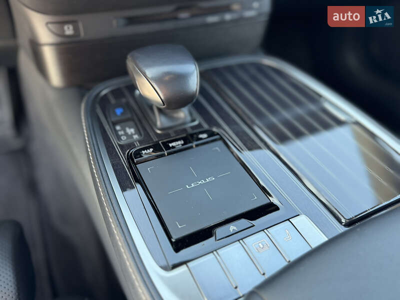 Седан Lexus LS 2018 в Киеве