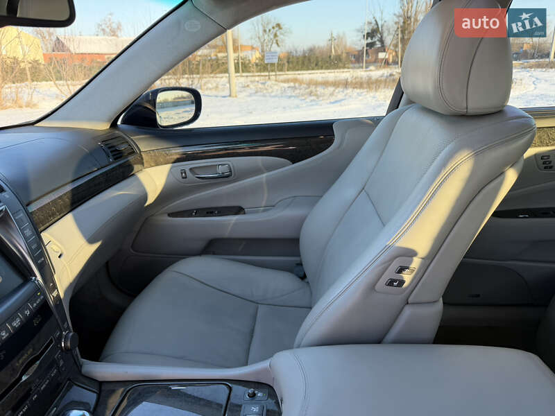 Седан Lexus LS 2008 в Виннице