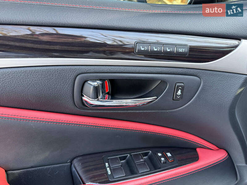 Седан Lexus LS 2014 в Киеве